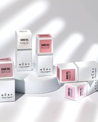 💅 Zabudni na kompromisy 💅 Nechty môžu byť krásne aj odolné! Predstavujeme ti HARD BASE GEL – tvoj MUST HAVE produkt, ktorý...